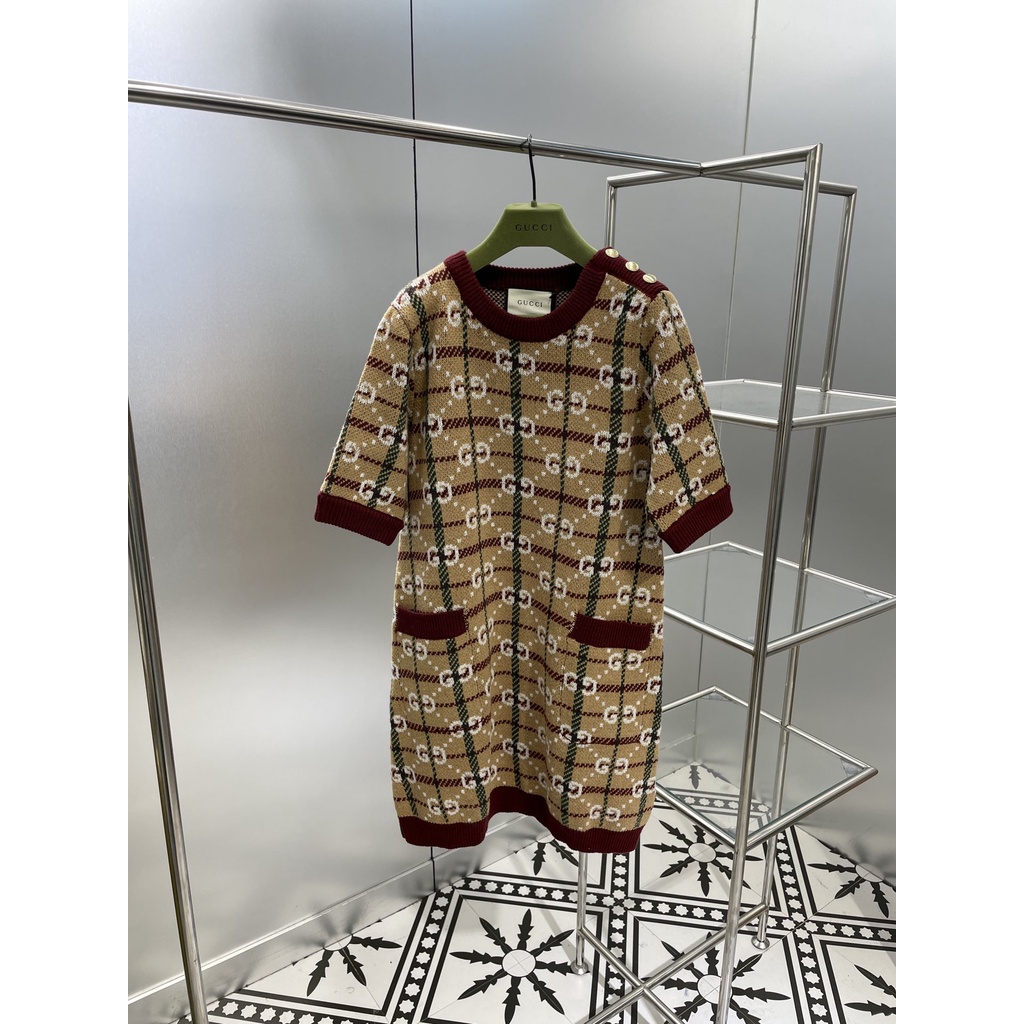 Váy len nữ lửng tay Gucci GC GG kiểu dáng thanh lịch, trẻ trung
