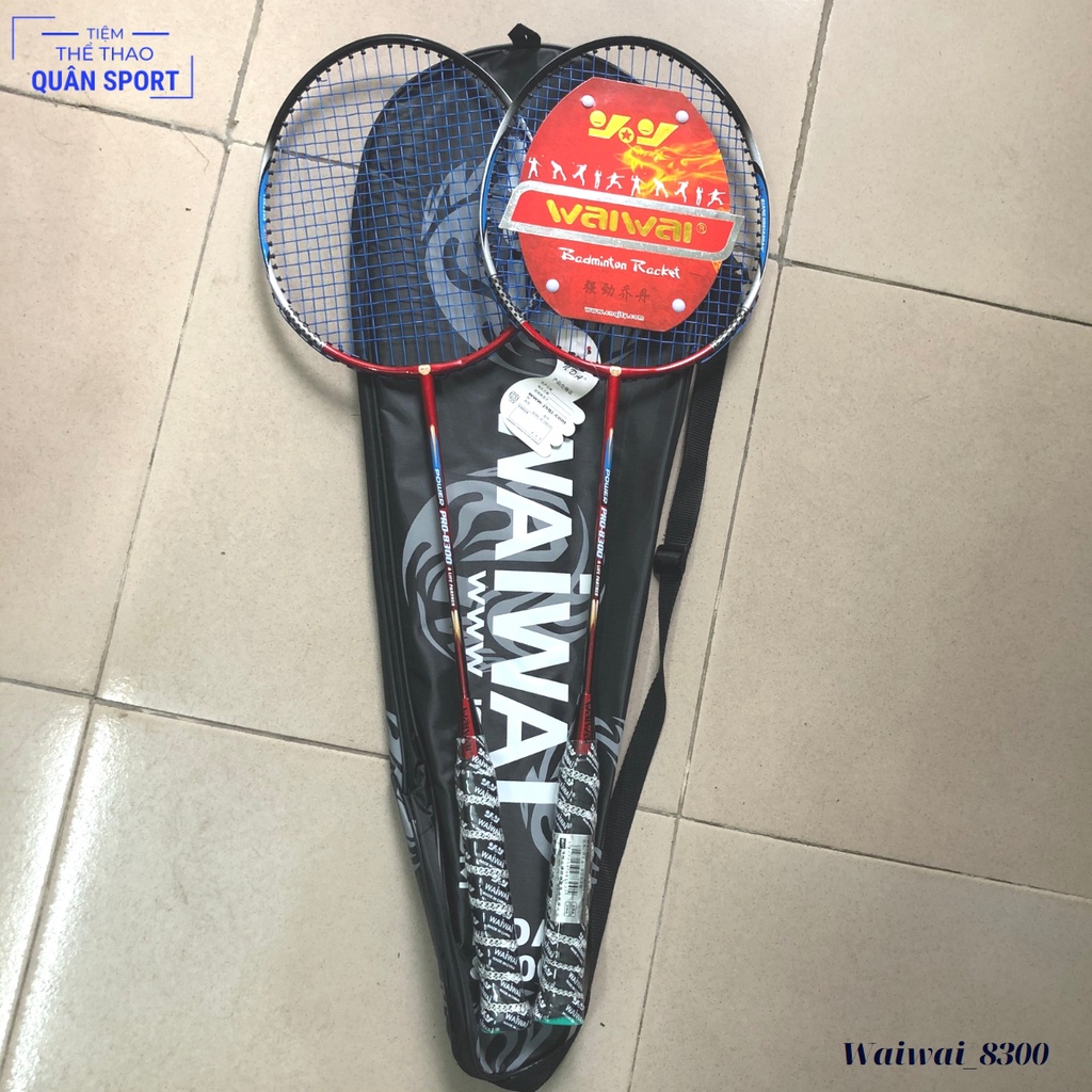 Bộ 02 chiếc vợt cầu lông Waiwai 8300 tặng kèm bao đựng vợt