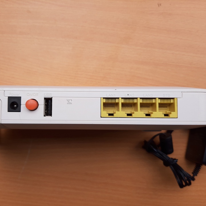 Modem wifi quang Fpt G-97 cũ dùng làm wifi phụ phát sóng 2 băng tần 2.4Ghz | 5Ghz