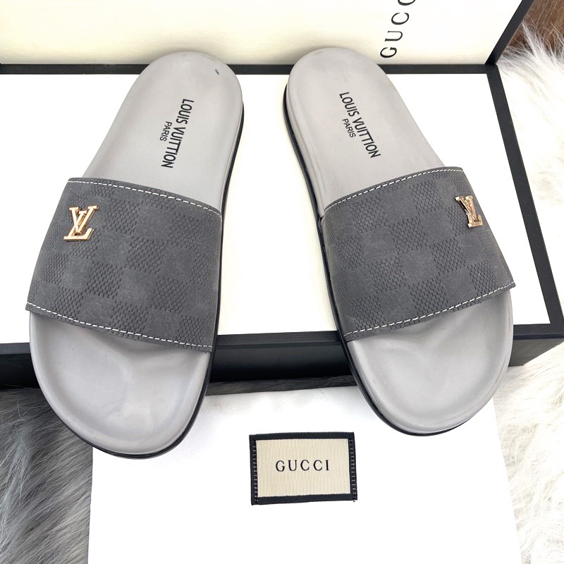 Dép Nam LV Phiên Bản Màu Xám Quai Ngang Kẻ Ô Vuông Viền Khâu Chắc Chắn Đi Tôn Chân Phù Hợp Mọi Outfits