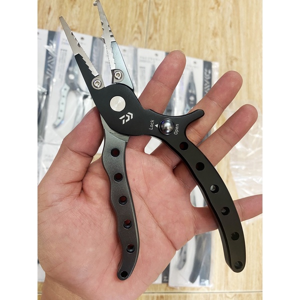 Kìm Daiwa 200H Plier Lock