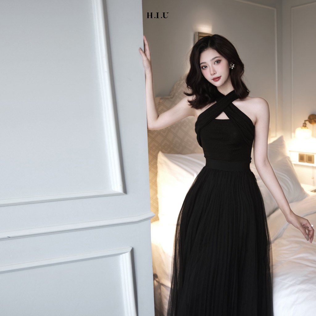 Áo nữ thiết kế thun lạnh chéo cổ Mie Top H.I.U Fashion , cách điệu đen ánh kim dáng ngắn sang trọng con gái HIU design