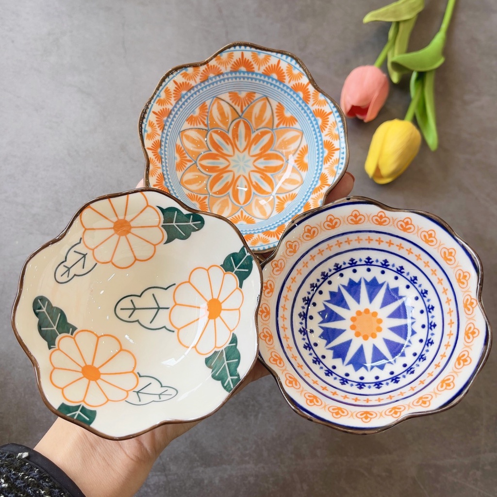 Bát chấm gốm sứ hoa văn thổ cẩm men bóng