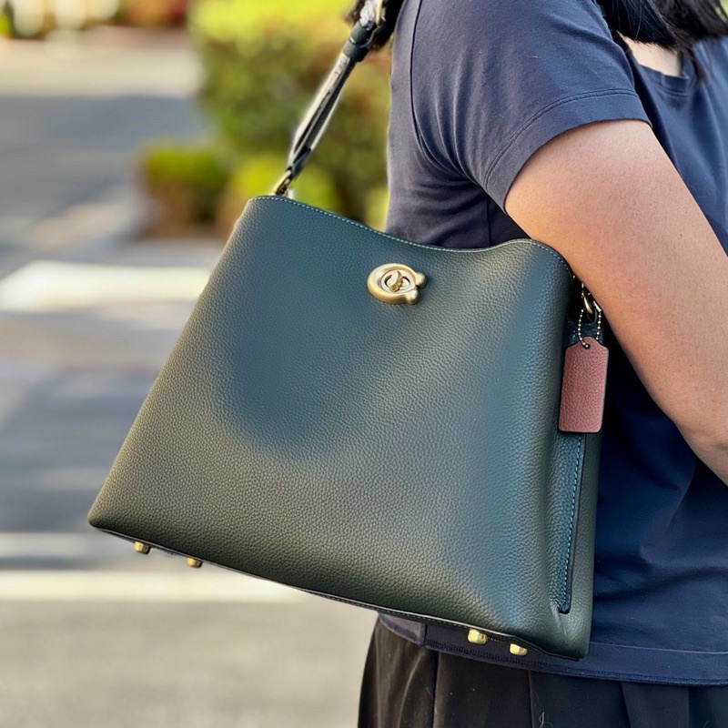 Túi xách da thật công sở Coach Willow màu xanh rêu