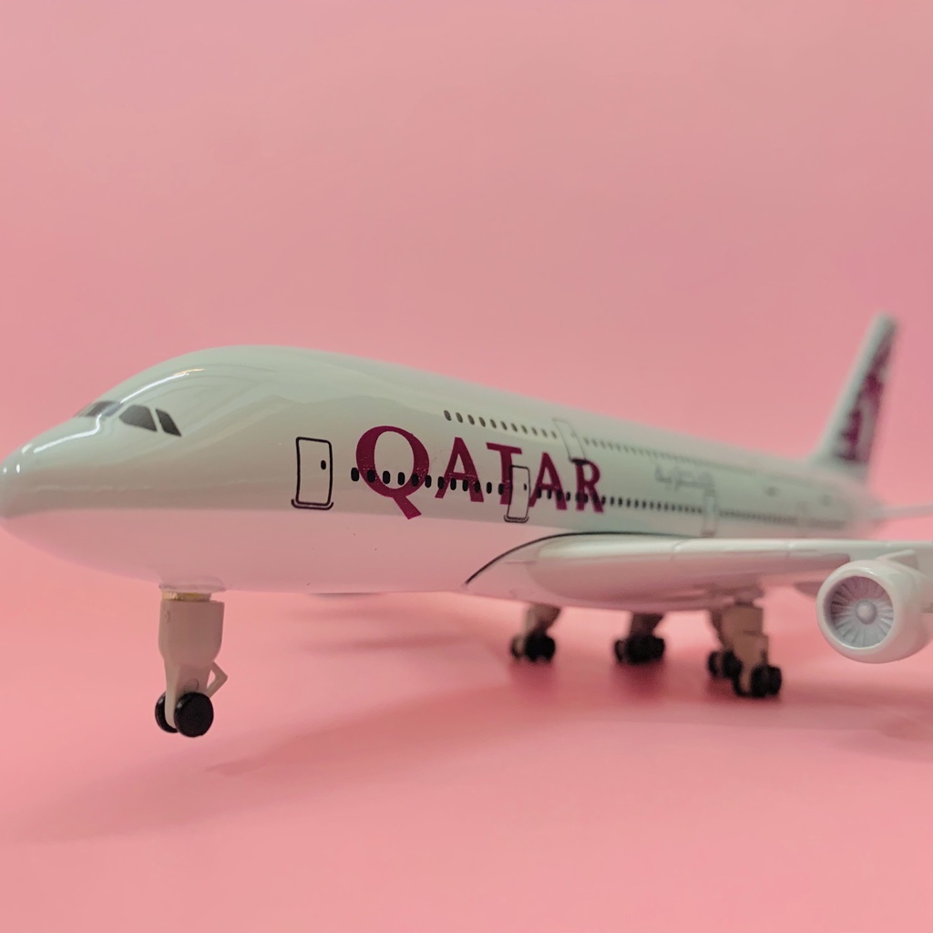 Mô Hình Kim Loại Máy Bay Qatar Airlines Cao Cấp Tỉ Lệ Chuẩn 20cm