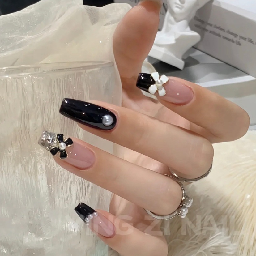 Bộ nail 24 móng giả dài 💖beauty nail 💖( kèm theo keo dán + dũa móng ) có đính phụ kiện