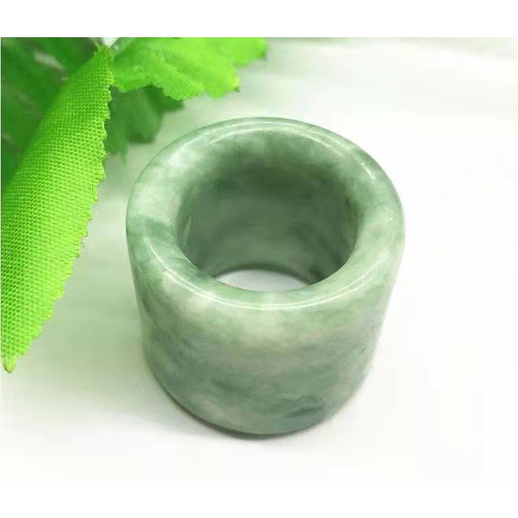 Nhẫn càn long, chất liệu đá tự nhiên, size 12, dùng để đeo ngón tay cái