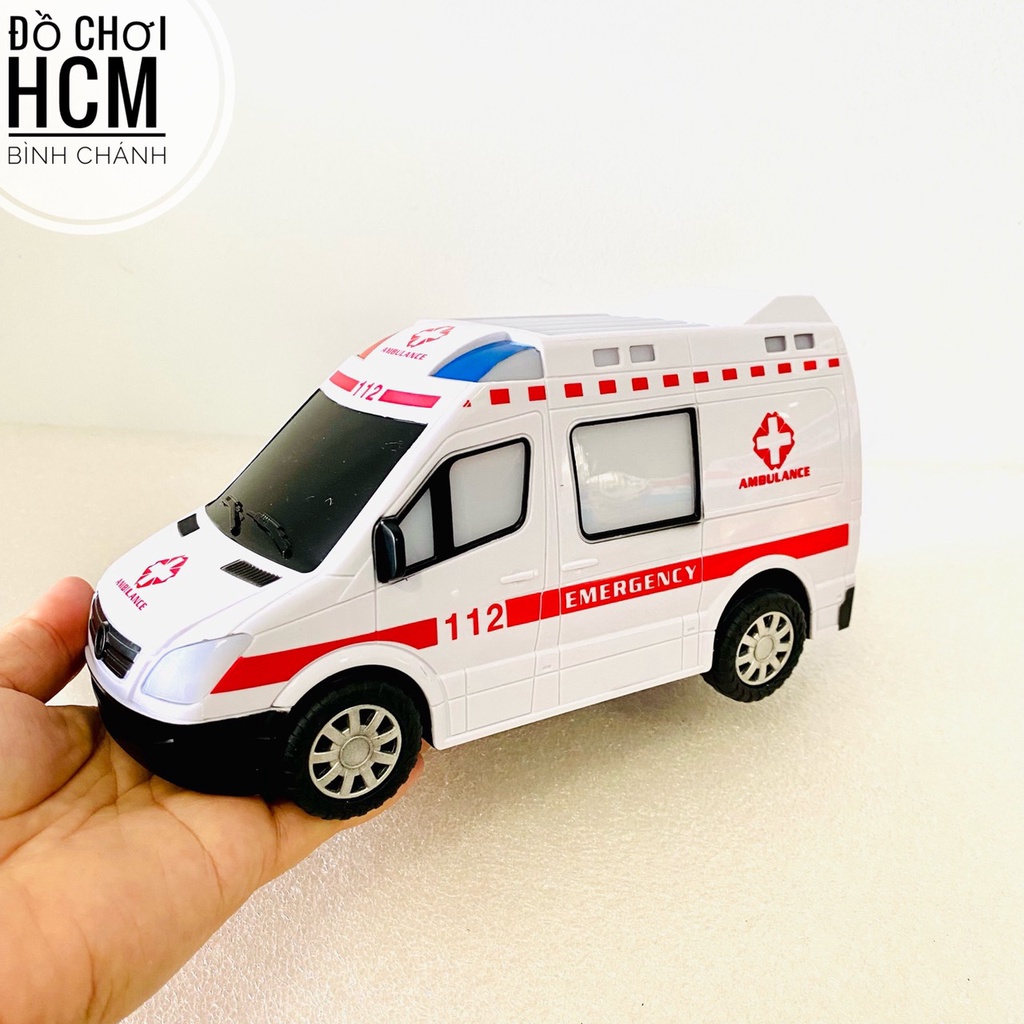 Đồ chơi trẻ em xe cứu thương có đèn, nhạc, phát ra tiếng cấp cứu dành cho bé thích xe mô hình, làm bác sĩ 873