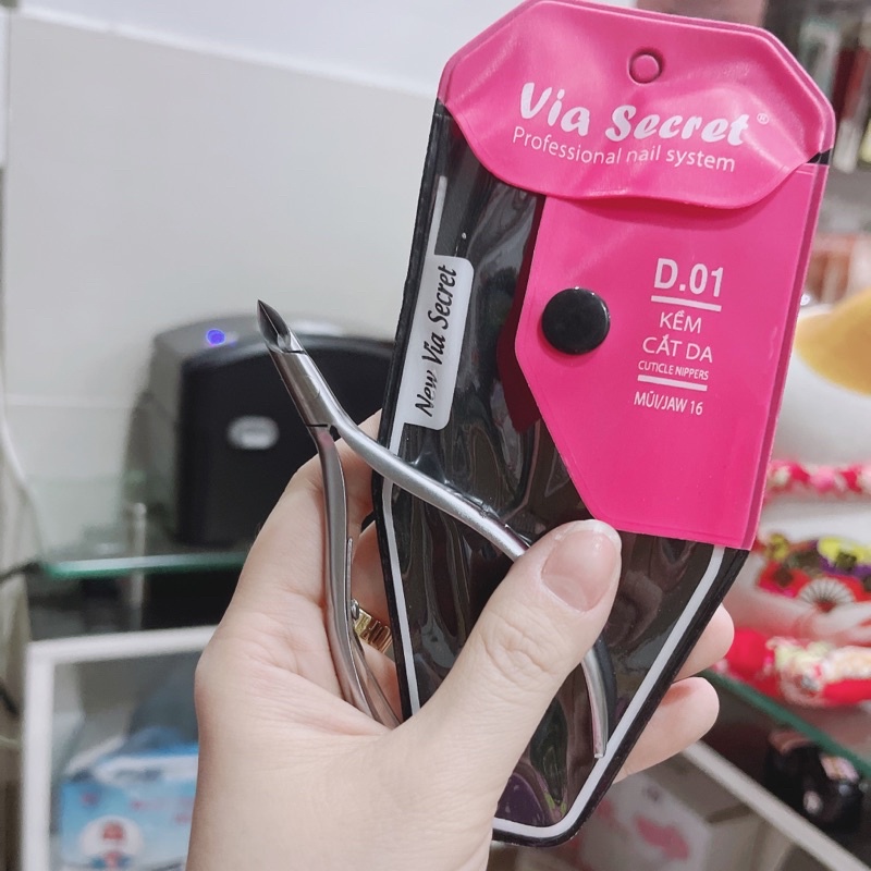 Kềm cắt da inox bán nguyệt Via Secret D01 cắt da siêu thích kềm bén xài bền