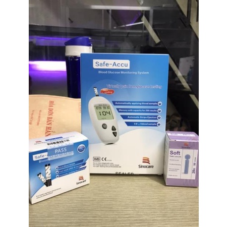 Máy đo đường huyết Safe-Accu tặng ngay hộp 50 que thử + 1 hộp kim chích máu Chính hãng