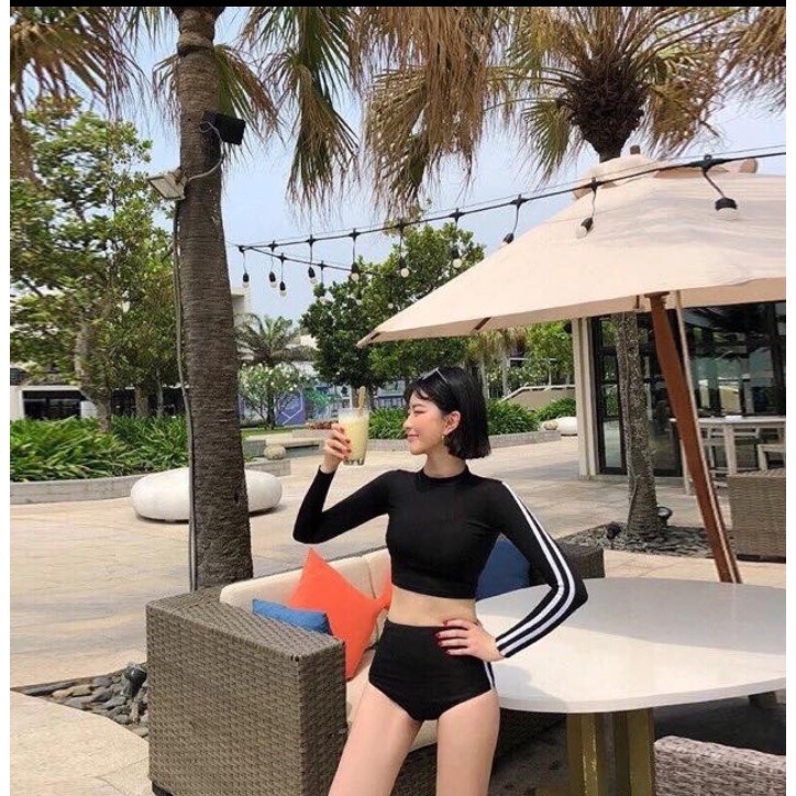 bikini đi biển dài tay kín đáo dáng thể thao | BigBuy360 - bigbuy360.vn