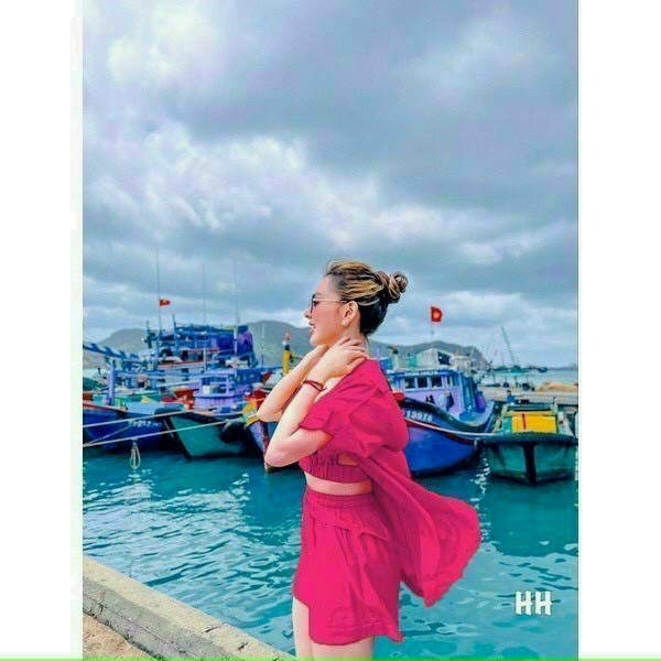 Set đồ nữ đi chơi biển xinh xắn dễ thương với quần đùi cá tính kèm áo bara 2 dây sexy mix khoác sơ mi đũi cao cấp