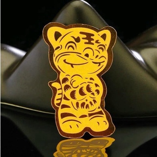 Mèo Thần Tài Dán Điện Thoại Hút Tài Lộc May Mắn, Miếng Dán Lưng Điện Thoại Hình Linh Vật Siêu Cute