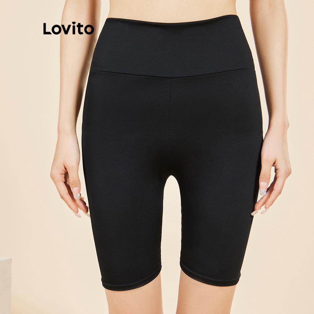 Quần đùi legging Lovito lưng cao nâng mông màu trơn họa tiết xếp nếp phong cách thể thao L15X158 (Màu đen)