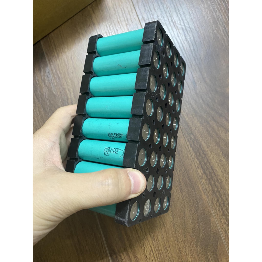 Pin 18650 Samsung 20R DL 2500-3200mAh xả 20A tháo khối đóng khoan siêu mạnh