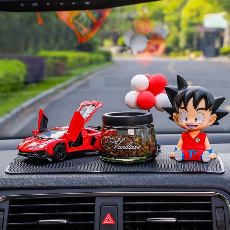 Mô Hình Batman Và Siêu Xe Trang Trí Taplo Ô Tô Bàn Làm Việc Phòng Khách - Phụ Kiện Oto Luxcar Cao Cấp Giá Rẻ