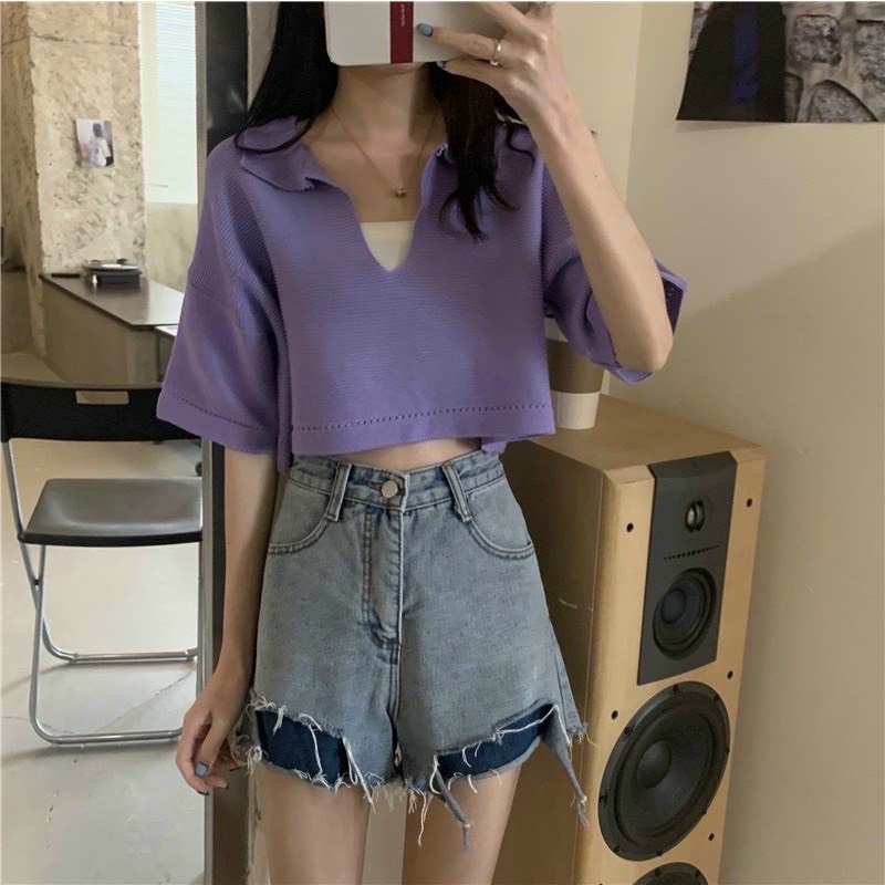 Set áo montoghi dáng croptop form rộng màu tím ,phối cùng váy đen hai dây xẻ một bên đùi, dáng ngắn chất vải umi dày dặn