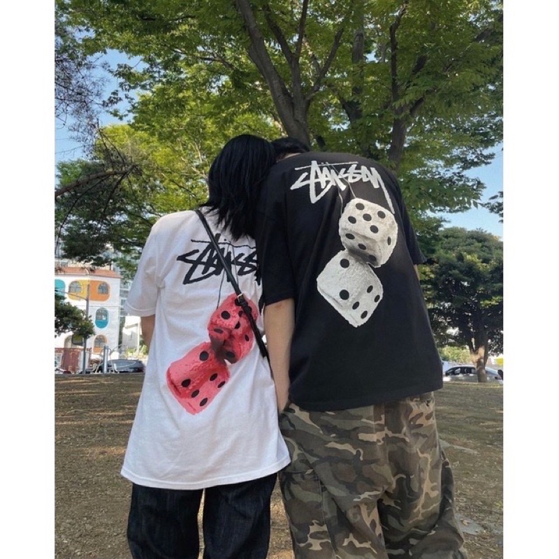 Áo Thun Stusy Xúc Sắc Unisex Form rộng vải 100% cotton - Chất dày dặn như hình.
