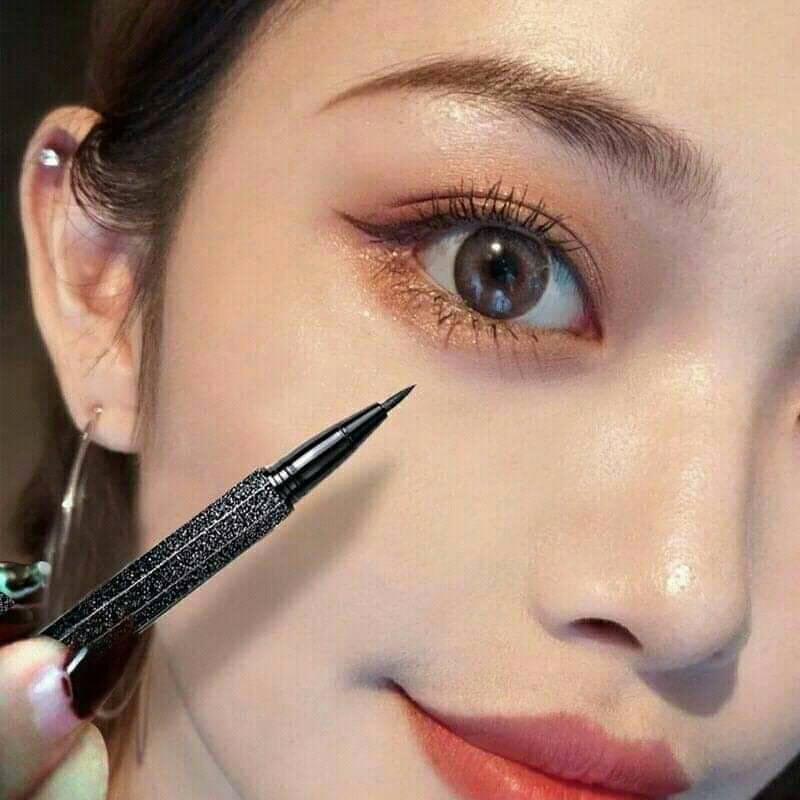 Bút Kẻ Mắt Suake Vỏ Kim Tuyến Star Light Eyeliner Pen Mẫu Mới