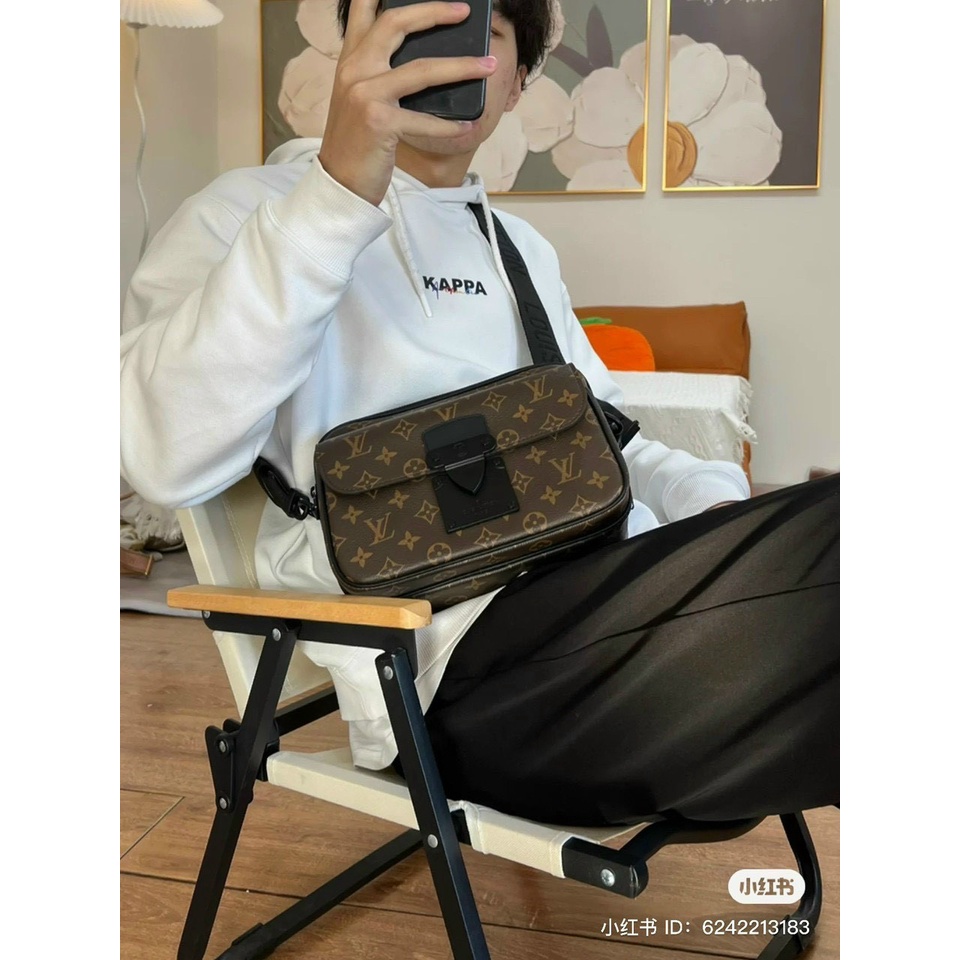 Túi nam đeo chéo lv lock messenger fullbox hàng sẵn