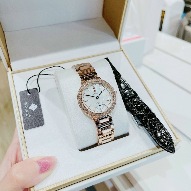 Đồng Hồ Đeo Tay Nữ Dây Kim Loại Thời Trang WWOOR mặt tròn Viền Thép Cao Cấp Siêu Đẹp W 8854