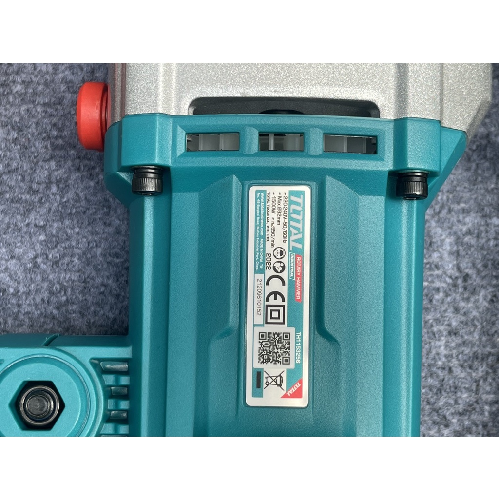Máy khoan đục bê tông 1500W Total TH1153256
