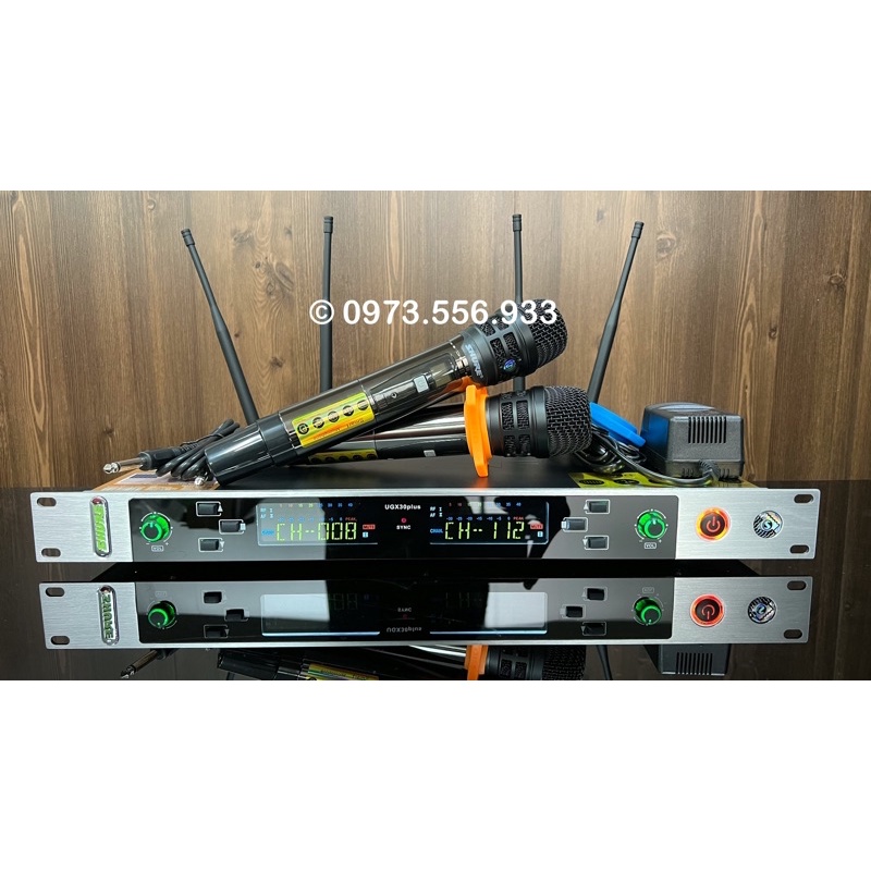 Micro không dây Shure UGX30 Plus | Tiếng sáng, hát nhẹ | vỉ to 4 hộp sóng lớn