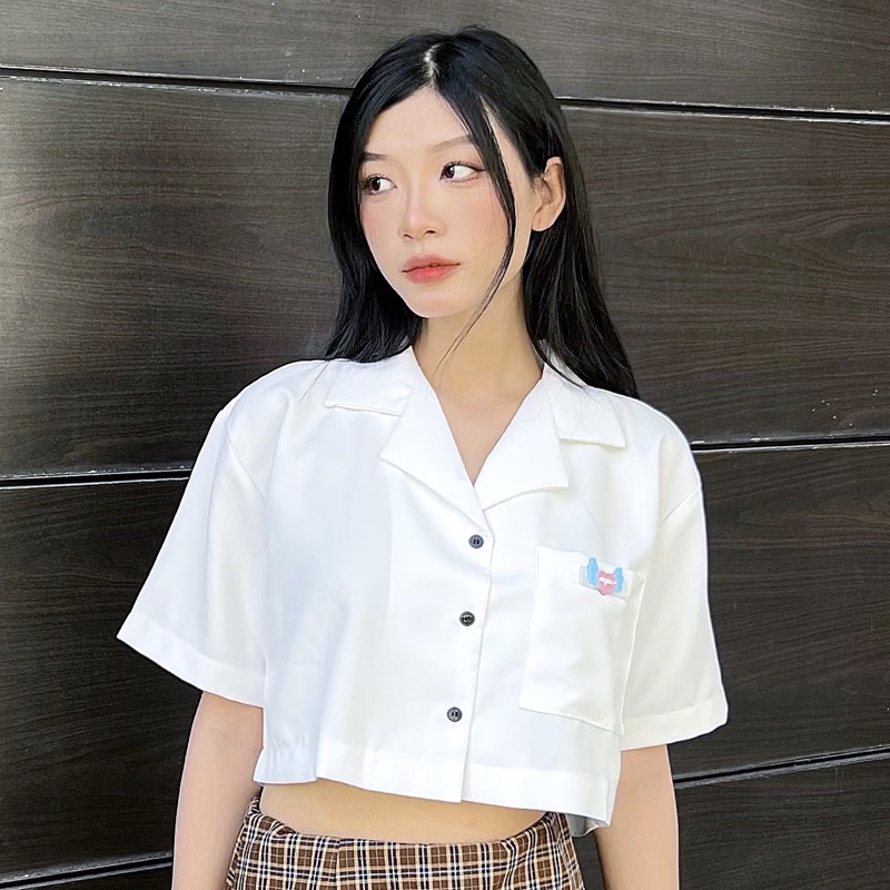 UPZ Áo Sơmi Tay Ngắn Croptop Nữ Cổ Danton Mạc Trái Tim (3 Màu)