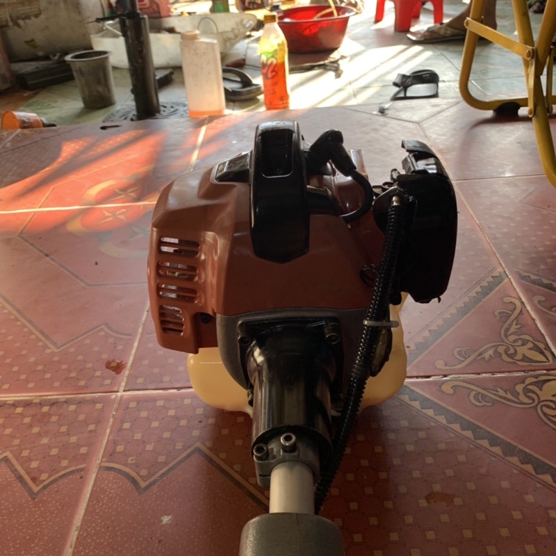 MÁY CẮT CỎ MITSUBISHI TUE26 CHÍNH HÃNG NHẬT BÃI GIÁ SỈ