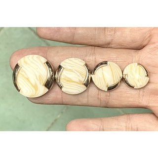 5 Nút vét trắng đen.