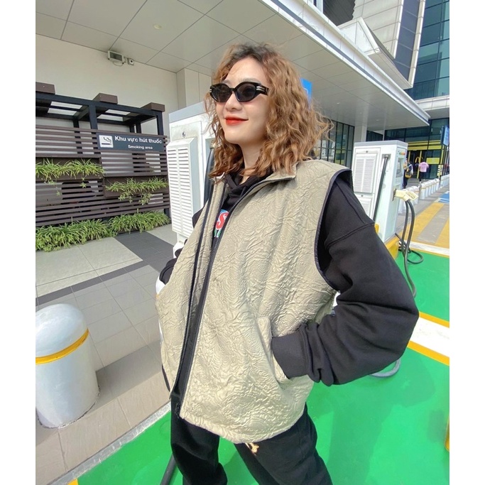 Áo gilet hoạ tiết hoa hồng