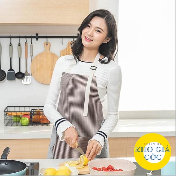 Tạp dề kẻ hoa có khăn lau tay bên hông, tạp dề chống thấm nước (GIAO MÀU NGẪU NHIÊN)