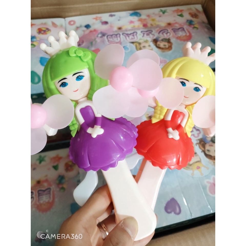 Quạt Cầm Tay Mini Công Chúa Tiện Dụng Hoạ Tiết Dễ Thương Cho Bé Monshop vpp