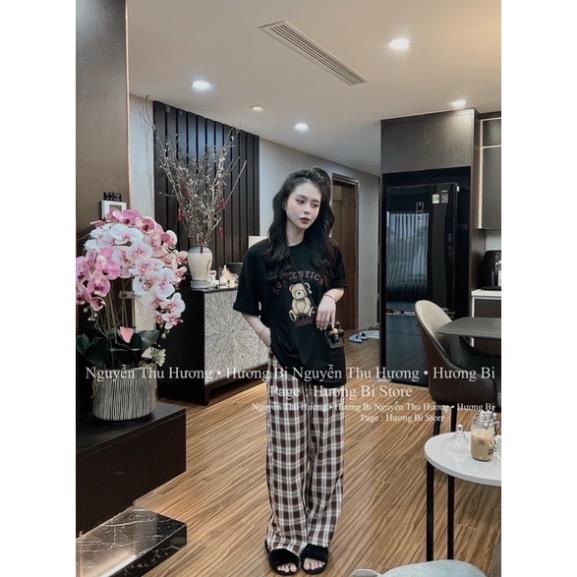 Set bộ áo đen hình gấu teddy kèm quần kẻ cho nữ