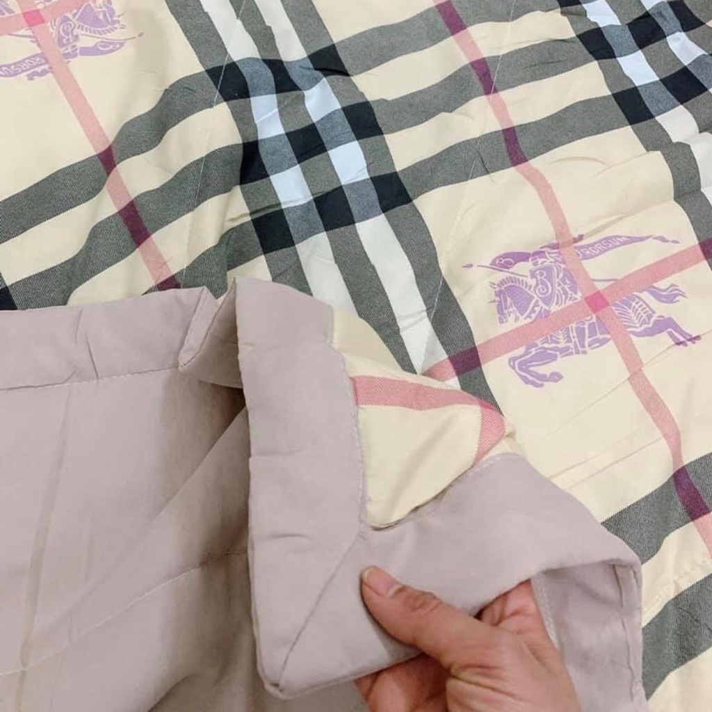 Chăn Burberry hàng nhập khẩu cao cấp, chăn đũi hè kích thước 2mx2m3.