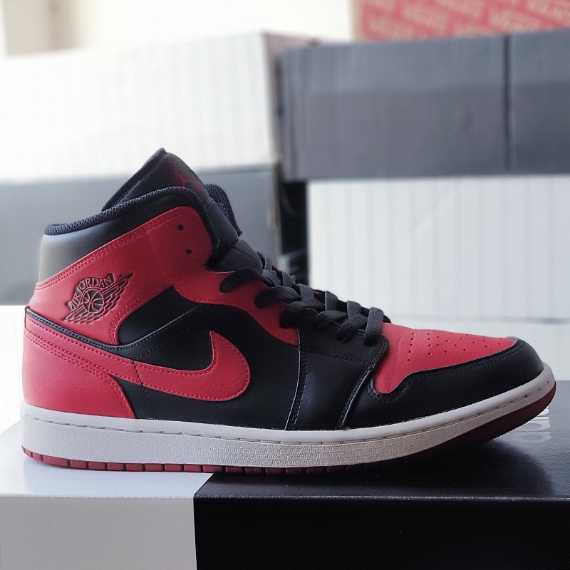 Giày -Nike- Air Jordan 1 Mid Banned, size 44.5, real 2hand