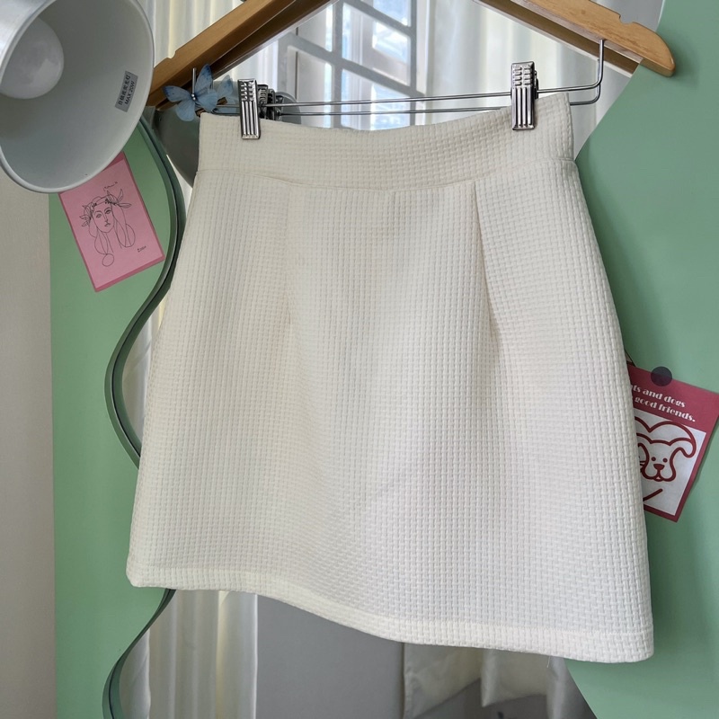 CHÂN VÁY TAFTA DẬP NỔI