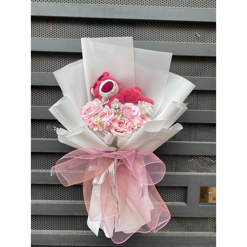 Quà tặng phái nữ - Bó hoa gấu dâu