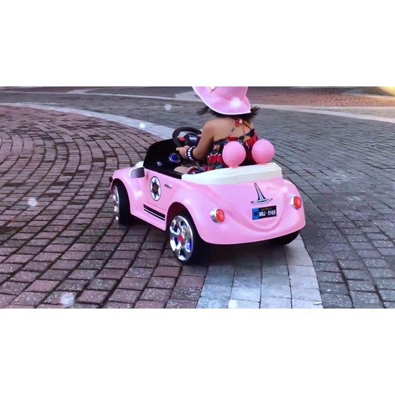 Ô tô HeloKytty cho bé