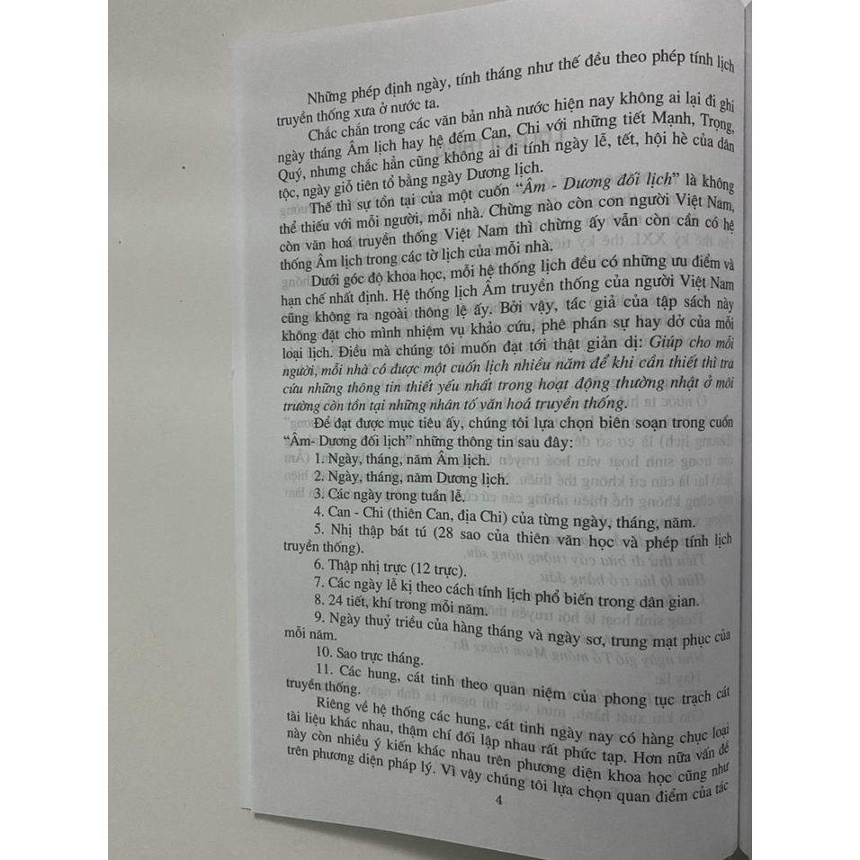 Sách - Âm dương đối lịch 2024 - 2029