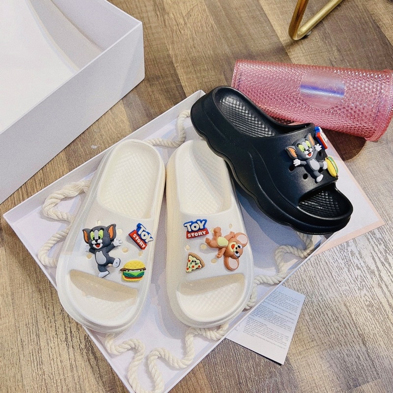 🔥BÁNH MÌ  CO STICKER LOẠI 1- DÉP ĐÚC  NỮ CHẤT LƯỢNG🔥 DÉP ĐI MƯA, DÉP ĐI TRONG NHÀ 🔥