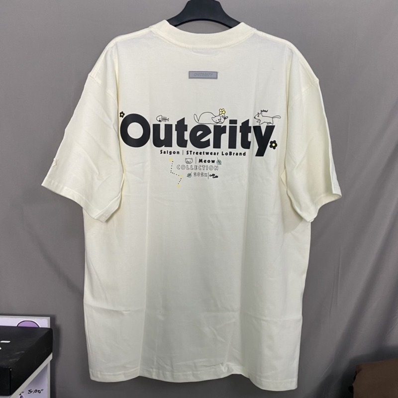 Áo Thun Outerity Mèo Màu Kem