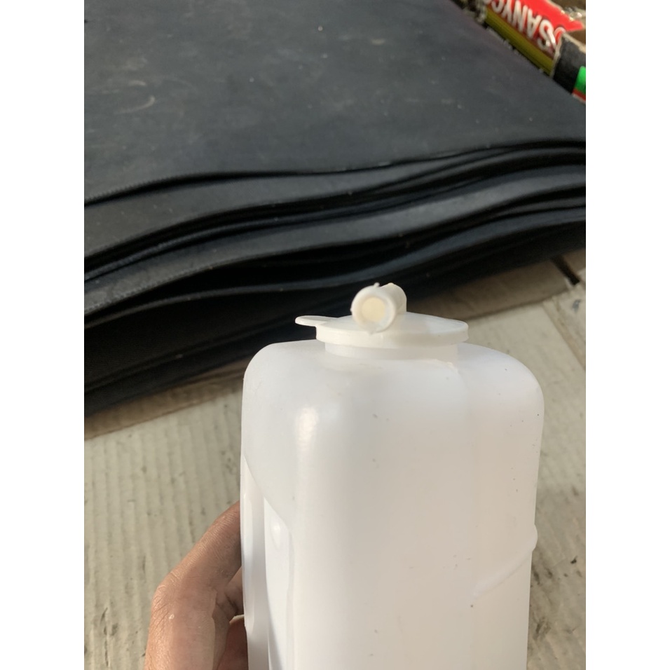 Bình nước phụ Suzuki carry 500kg  , Suzuki carry 7 chỗ, Thaco towner 750,vinaxuki 650kg.