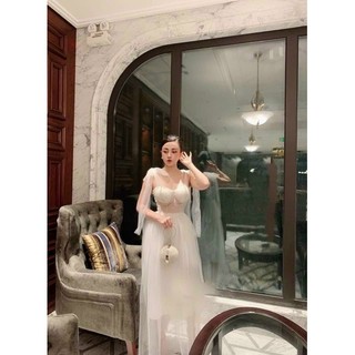 ĐẦM XOÈ KẾT ĐÁ NƠ VAI