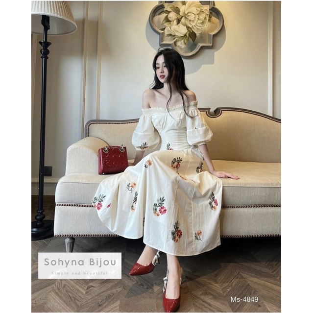 ĐẦM MIDI KEM HOA TRỄ VAI TAY PHỒNG