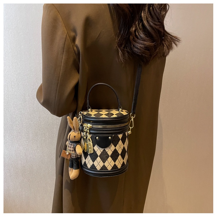 Mischa Túi Xách Da PU Đeo Vai Hình Thoi Màu Trắng Phong Cách retro Hợp Thời Trang