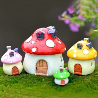 Charm nhà nấm lùn đỏ