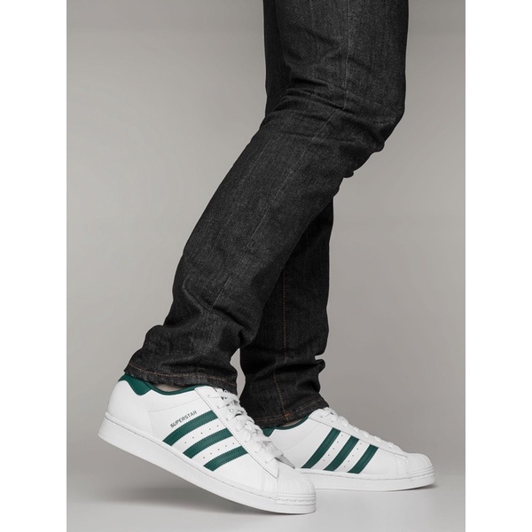 Giày 𝘼𝘿𝙄𝘿𝘼𝙎 superstar white green D7H56