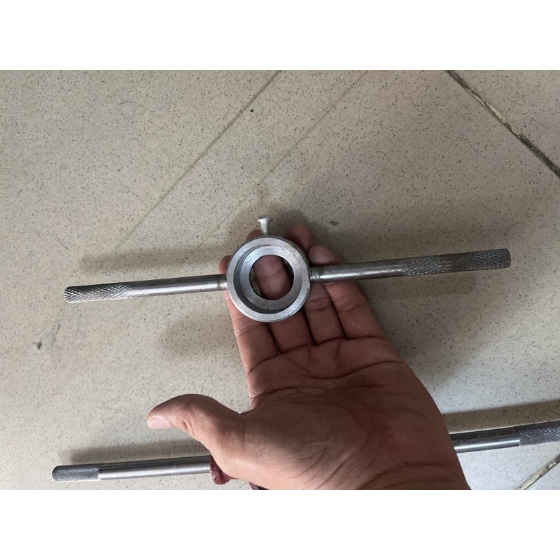 Tay bàn ren thường