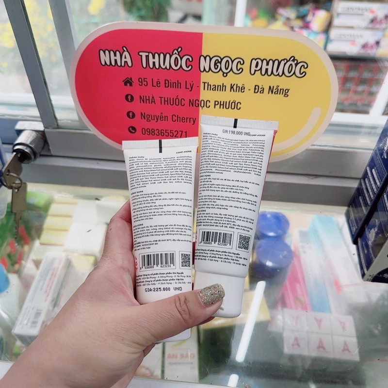 Combo tẩy da chết và Gel giảm thâm nách,mông,bikini Rewhitez Hương nước hoa Define Rose